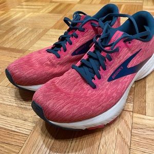 Brooks Women’s Launch 7 Running Shoes